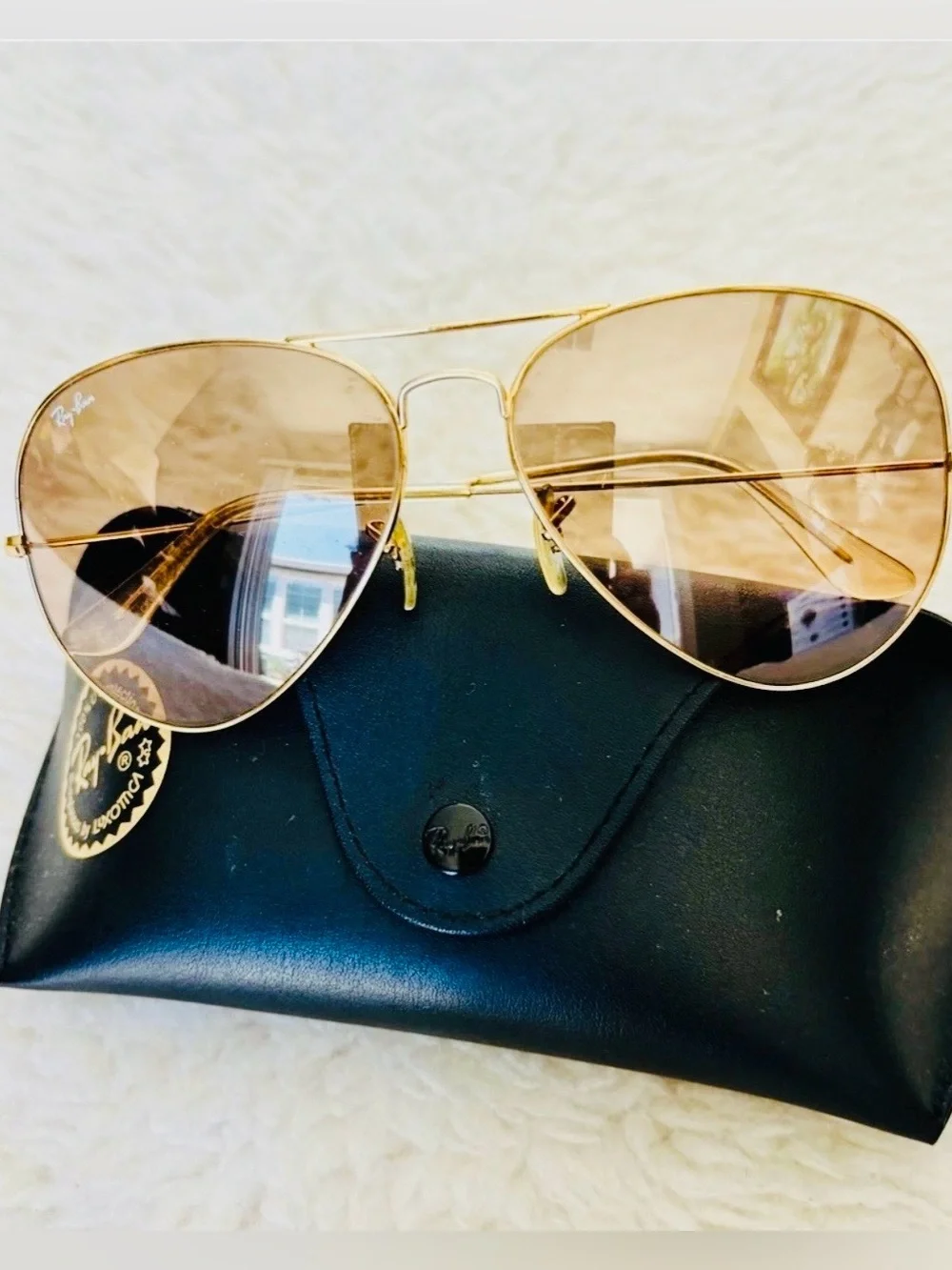 Ray-Ban Gold Aviator Sunglasses with Light Brown Lenses w/ case
